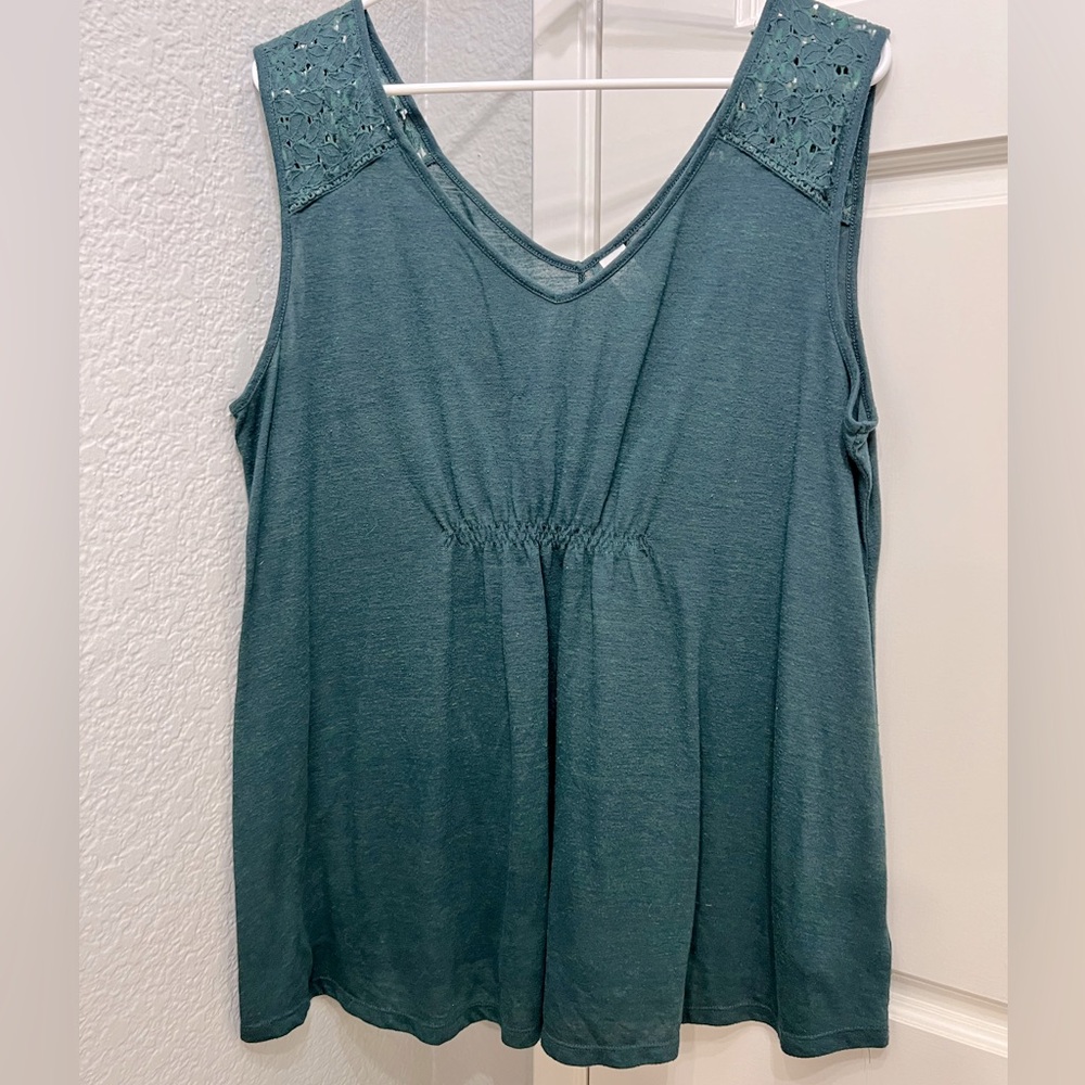 Old Navy Maternity sleeveless top